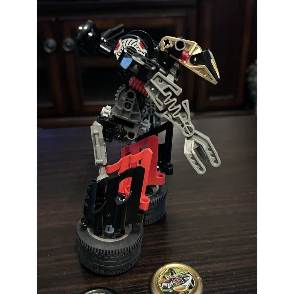 Vintage 1999 LEGO Technic 8520 Millennium Slizer Throwbot Millennia w Discs Red